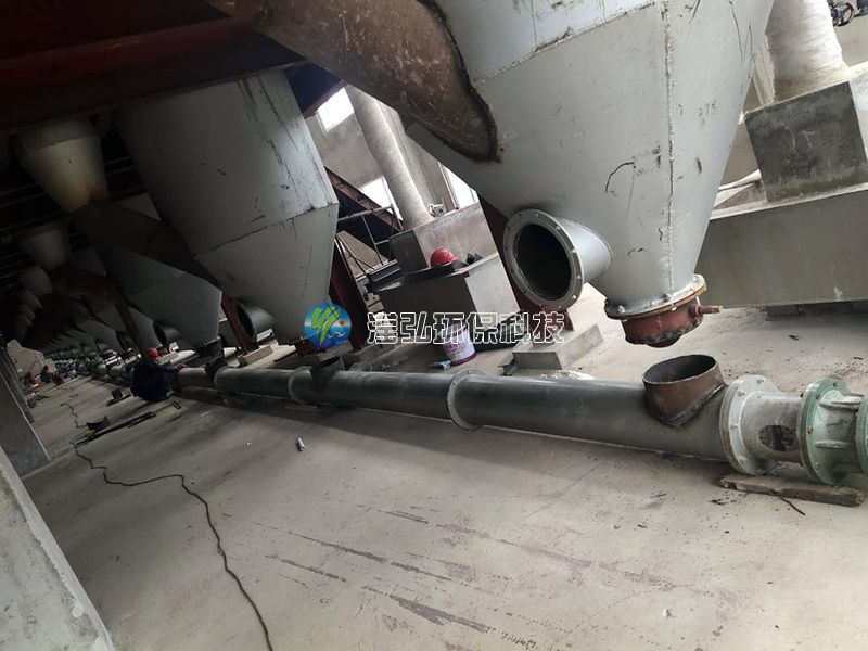 廣西某化工（無水三氯化鋁）輸送項目現(xiàn)場 （管式螺旋）