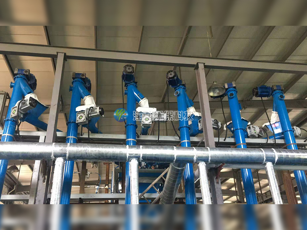 天津某化工（氧化鋁粉）輸送項目現(xiàn)場 （管式螺旋） 